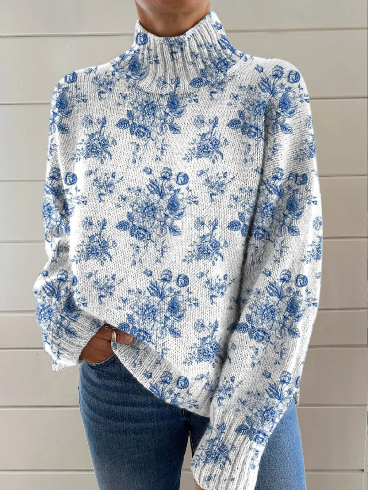 ASHLEY | BLUE BLOSSOM TURTLENECK JUMPER