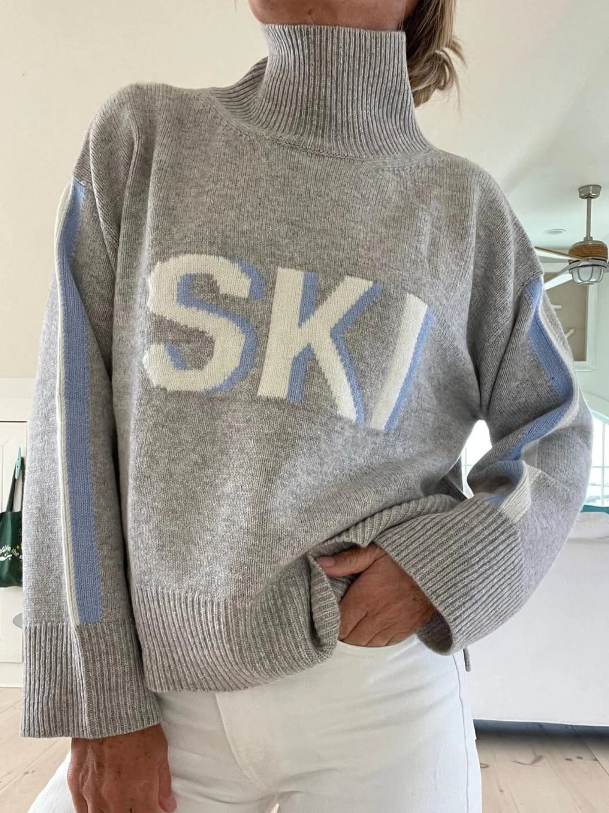 AMANDA | RETRO TURTLENECK SKI JUMPER