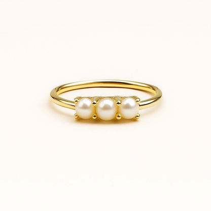 VALENTINA | TRIPLE PEARL GOLD RING
