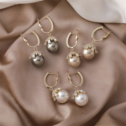 BELLA | PEARL BABY EARRINGS