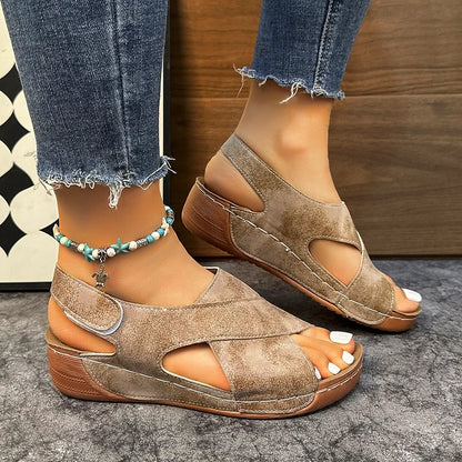 Aurora | Peep-Toe-Sandaletten mit Keilabsatz