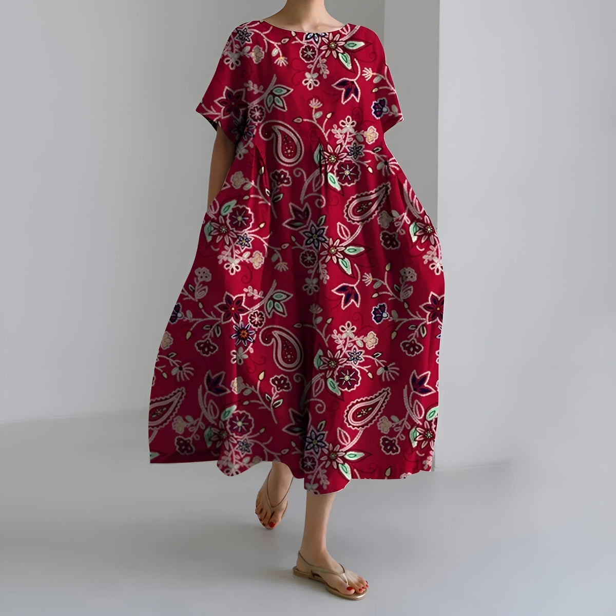 MEERI | ARTISTIC MAXI DRESS WITH VINTAGE FLORAL PATTERN AND CAREFREE ELEGANCE