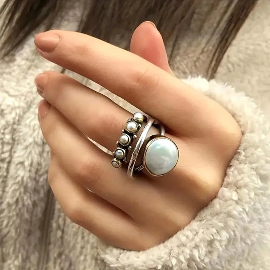 AURELIA | LAYERED PEARL RINGS SET