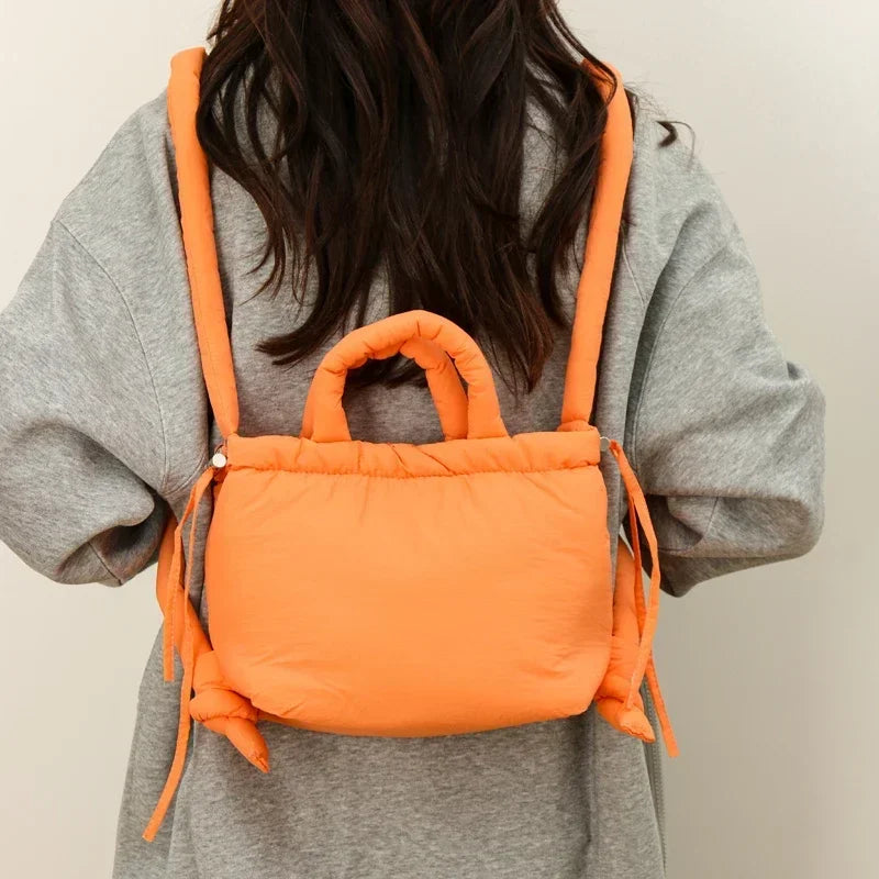 Adriana | Eckige Nylon-Crossbody-Tasche
