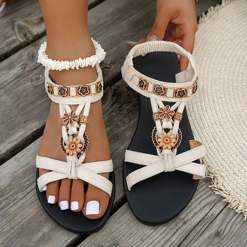 Vela | Perlenbesetzte römische Sandalen