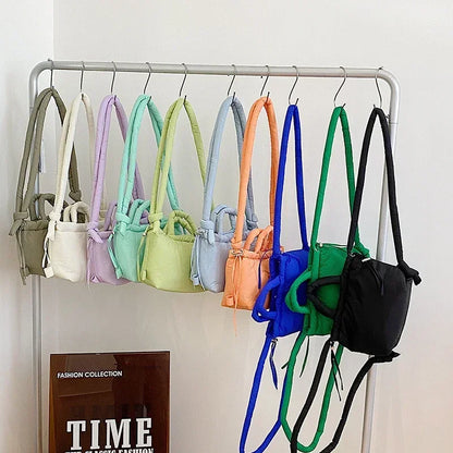 Adriana | Eckige Nylon-Crossbody-Tasche