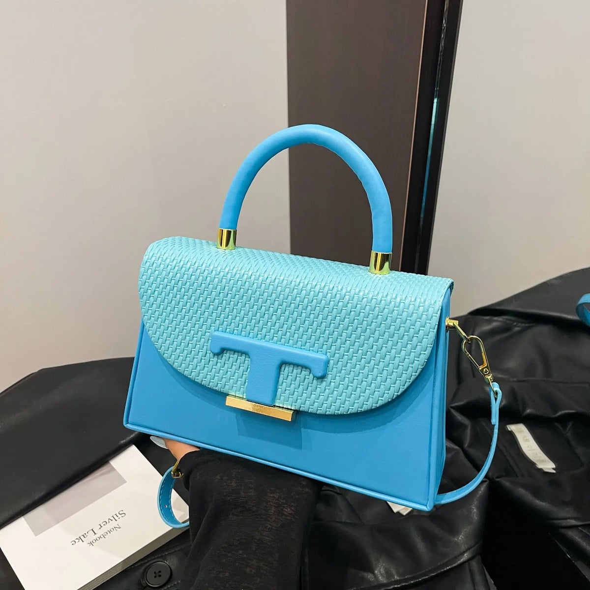 Zafira | Strukturierte Henkeltasche