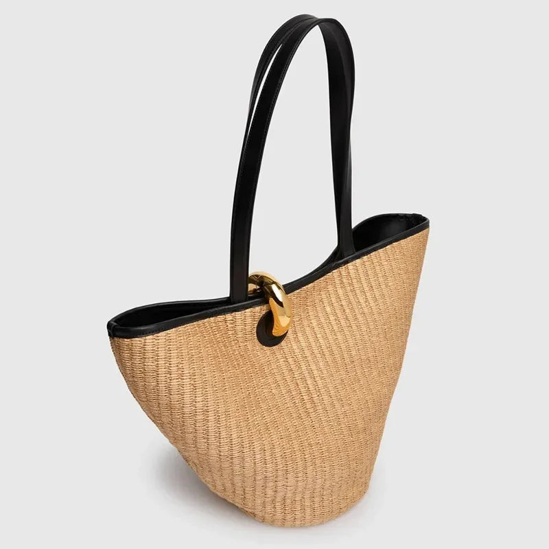 Renata | Geflochtene Bucket Bag aus Stroh