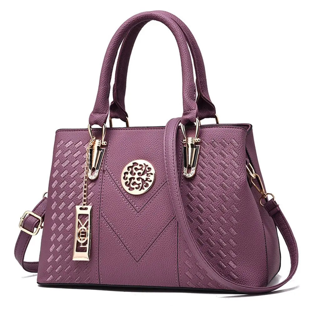 Amara | Bestickte Schultertasche