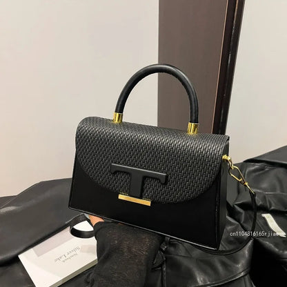 Zafira | Strukturierte Henkeltasche