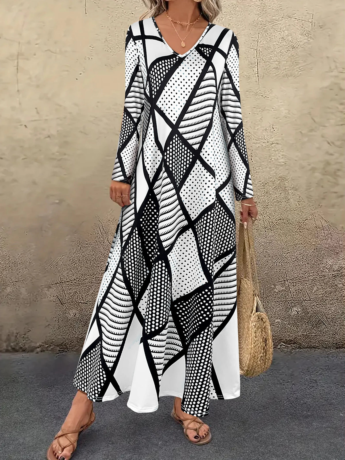 Onda | Grafisches Maxikleid mit V-Ausschnitt