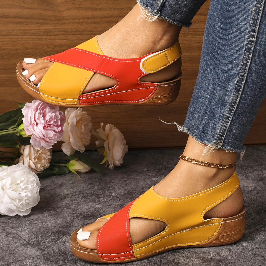 Aurora | Peep-Toe-Sandaletten mit Keilabsatz